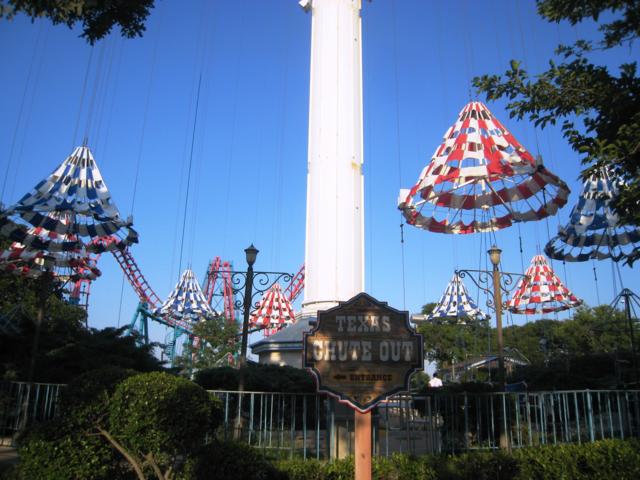 Six Flags Over Texas - Texas Chute Out