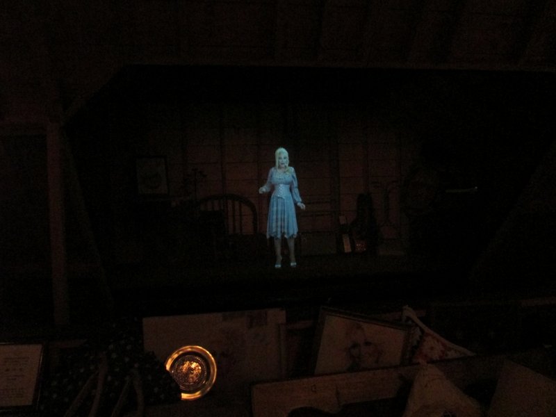 Dolly Hologram.JPG (536.96 KiB) Viewed 843 times Dolly Hologram.JPG
