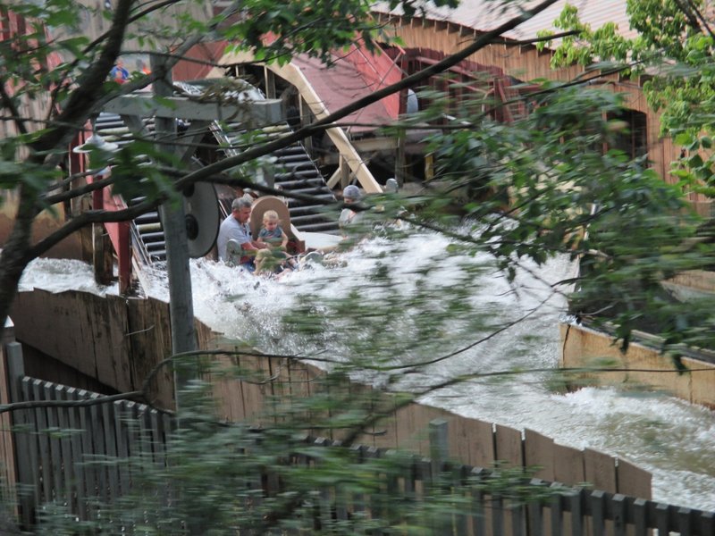 Smoky Mountain River Rampage Drop.JPG (880.72 KiB) Viewed 843 times Smoky Mountain River Rampage Drop.JPG