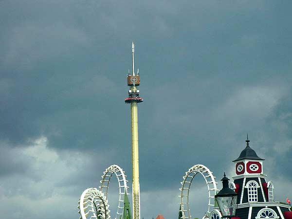 Theme Park Review • Best Drop Ride!!!