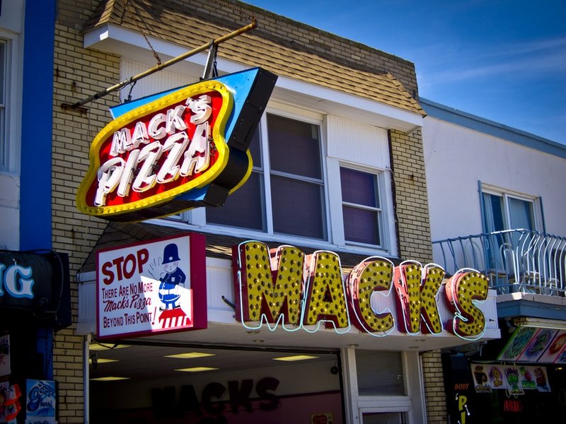mack__s_pizza_by_hatter23-d544ehy.jpg (431.4 KiB) Viewed 2625 times mack__s_pizza_by_hatter23-d544ehy.jpg