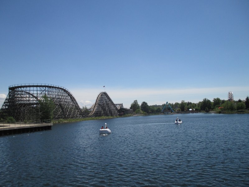 Swan Boats.JPG (722.41 KiB) Viewed 6175 times Swan Boats.JPG