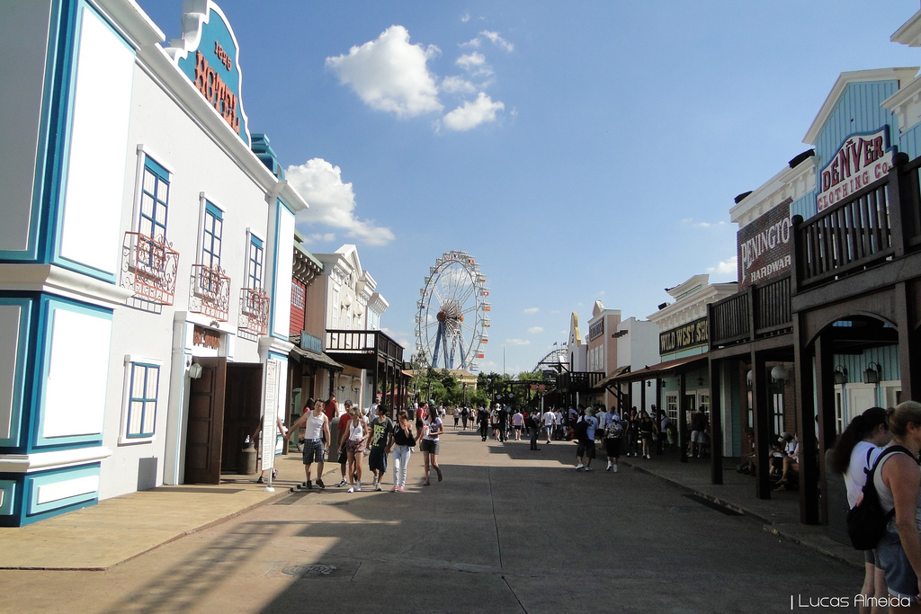 Next arr emm cee? Please? (Montezum at Hopi Hari, São Paulo, Brazil) :  r/rollercoasterjerk