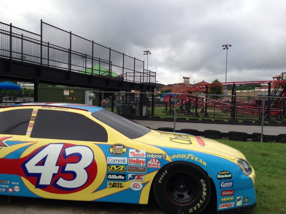 041_NASCARSpeedPark.thumb.jpg.58aff89846b2b63c8cb91fcfd35d36cf.jpg