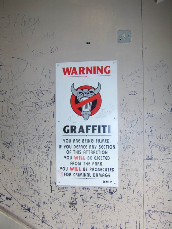 07-graffiti.thumb.jpg.5d65185422e526a717f65aaea43d3f98.jpg