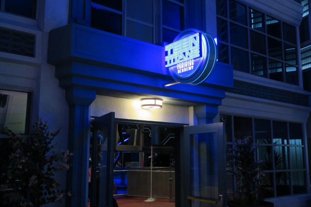 10044546_TeenTitansTrainingAcademySign.thumb.jpg.5dc0daa48e6a61f5a731f97c95a4d494.jpg