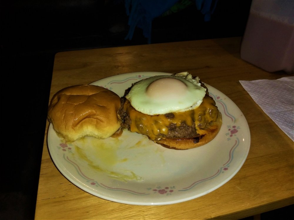 1014569923_HomemadeEggBurger.thumb.jpg.5b66e90f8121c203524105f84337932b.jpg