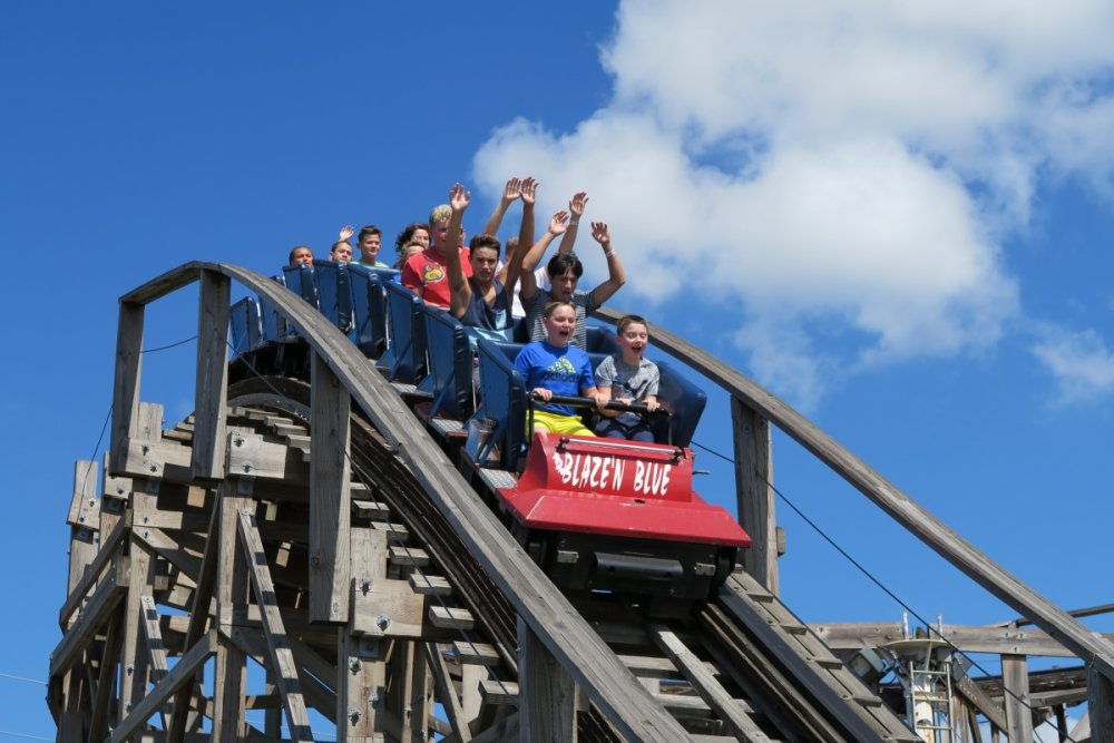 1086629268_ClassicCoasterTurnaroundDrop.thumb.JPG.5731c0b75cb0a2574ab9348bf97e5f74.JPG