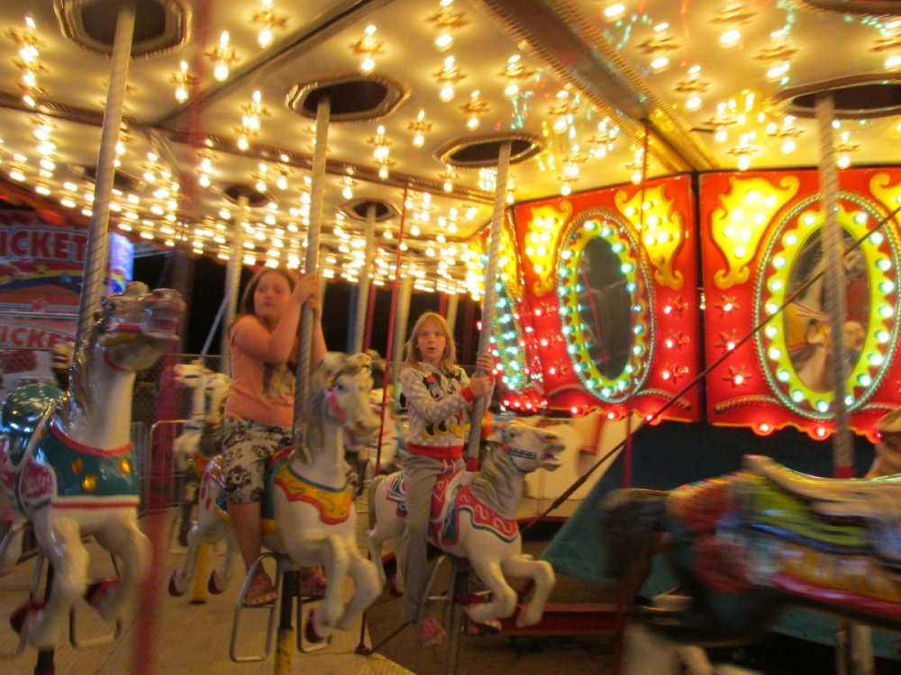 1088426809_coastermaniaandcarnival2015304.thumb.JPG.323b438bcc336cd81142c4062f0c1625.JPG