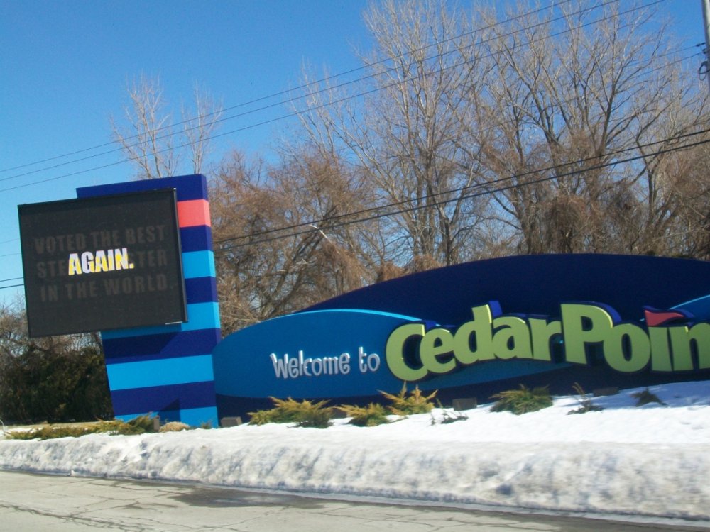 1092912209_cedarpointwinter2014010.thumb.JPG.40fcf0201c39eb8d60fe44ae3f072742.JPG
