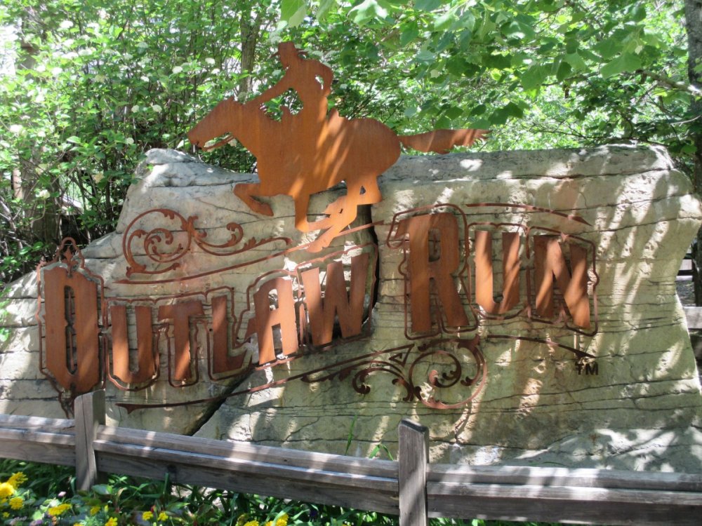 1094425669_OutlawRunSign.thumb.jpg.bfa25dbac50cb9a781d67016b5132d8a.jpg