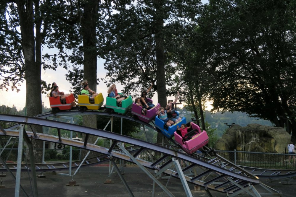 1118761895_ZoomCoaster.thumb.JPG.41a5002c1005d8614c3eb8facde323fd.JPG