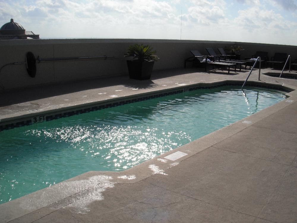 112108013_01RoofTopPool.thumb.JPG.09e38b50598ffc34ec8b5664fe04a76b.JPG
