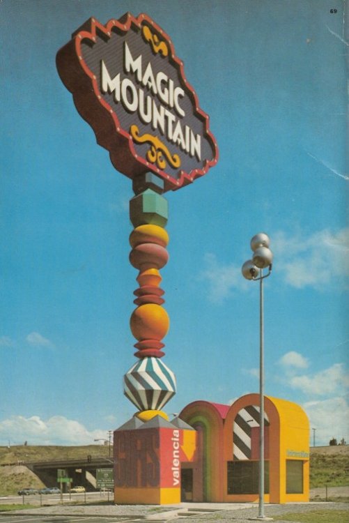 1128941015_MagicMountain19.thumb.jpg.b57525d0e93e9f545af87dc1cbe045ec.jpg
