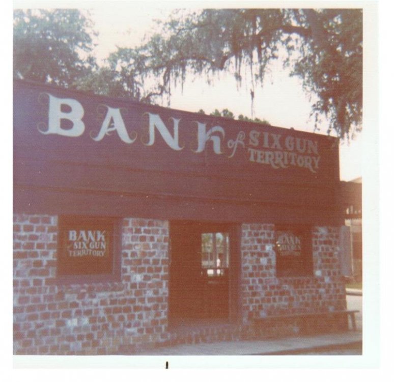 1146930108_SixGunTerritoryBank(Medium).thumb.jpg.af54eabdf49fde47c4060c125911061f.jpg