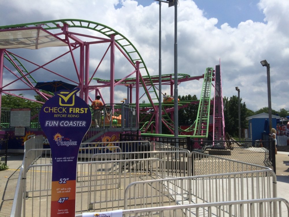 1157621081_FunCoasterSign.thumb.JPG.7c5ad5979b37c7732a13fc42c3d6e4d9.JPG