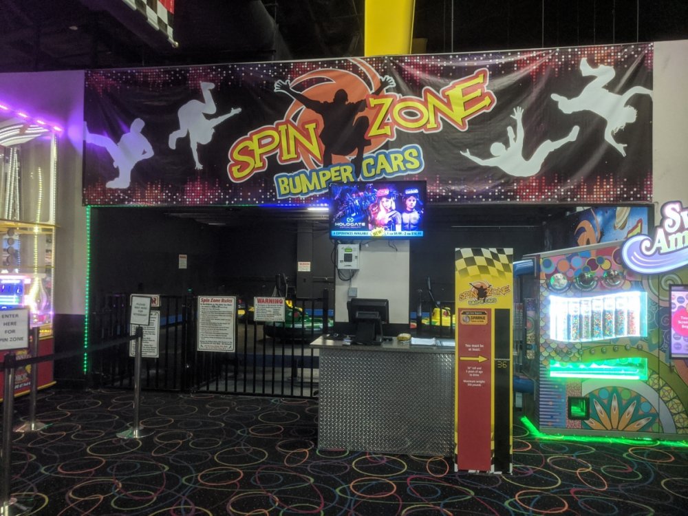 121554235_SpinZoneBumperCars.thumb.jpg.b6e83a5e5298cd4434ae815724a77c3d.jpg