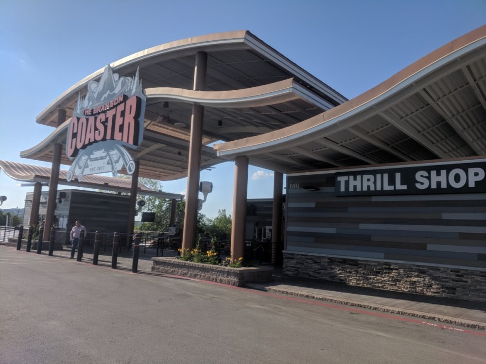 1225864469_BransonCoasterEntrance.thumb.jpg.83b19d24cf96c122322c895901cb8ed8.jpg