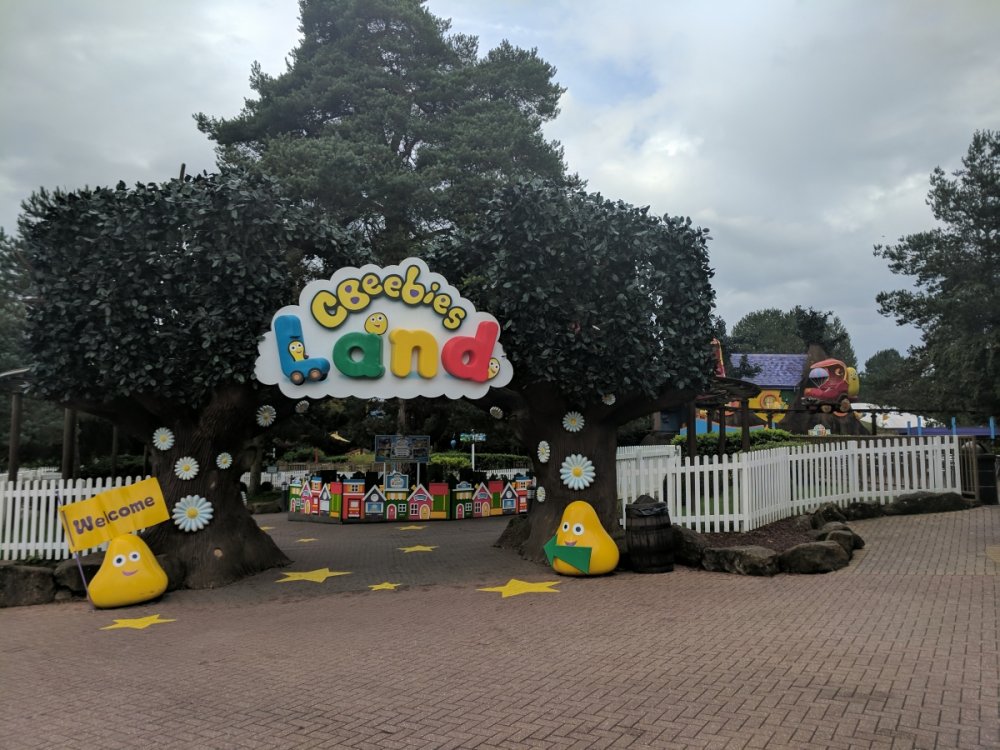 1251922594_CBeebiesLand.thumb.jpg.38d34c9cad150014ca0fa635b0627c35.jpg