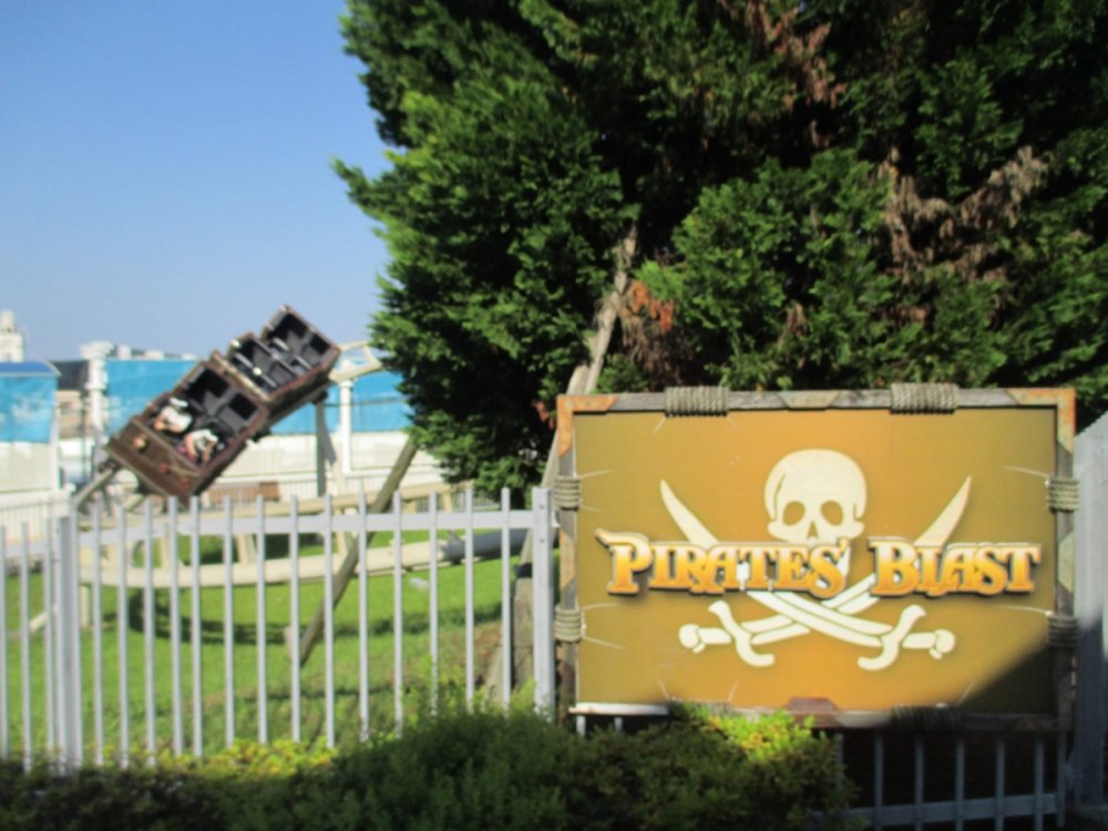 1261840107_PiratesBlast.thumb.jpg.2f7fc1e5bc9f4033f2c8dd0b61c4f155.jpg