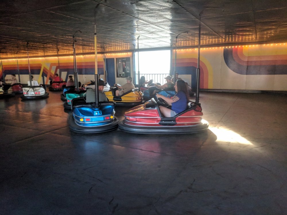 1288205732_BumperCars.thumb.jpg.ef38ba92ae5cc465246bb431fa2b222d.jpg