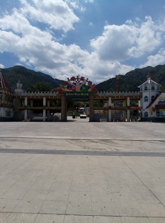 1328732229_QinlingEntrance.thumb.jpg.107d5175f55e299437f235061fa8680f.jpg