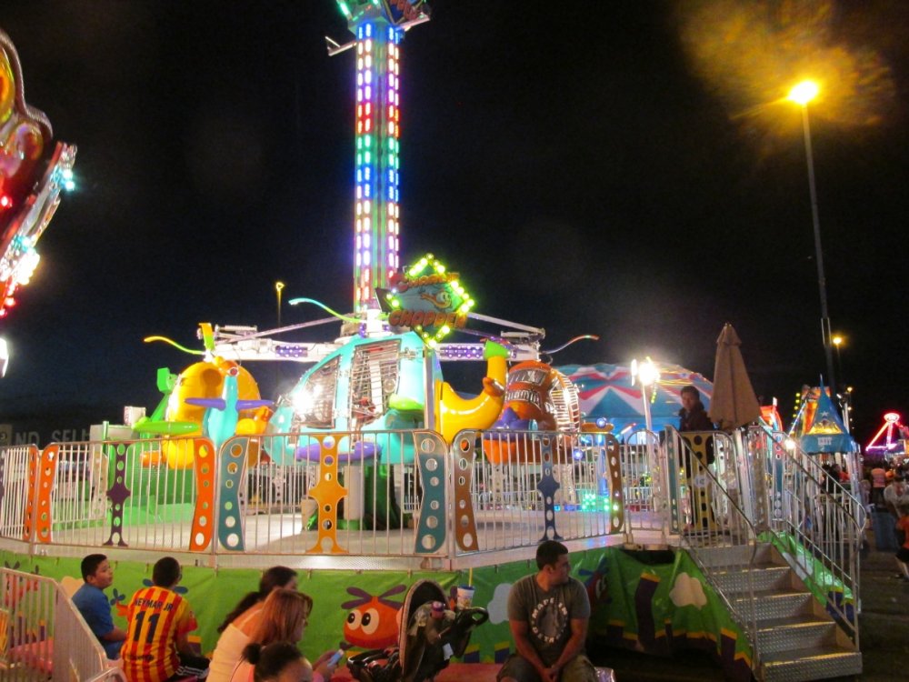 1384017362_coastermaniaandcarnival2015303.thumb.JPG.9110057cf52776eee4e390cdf51ccc0e.JPG