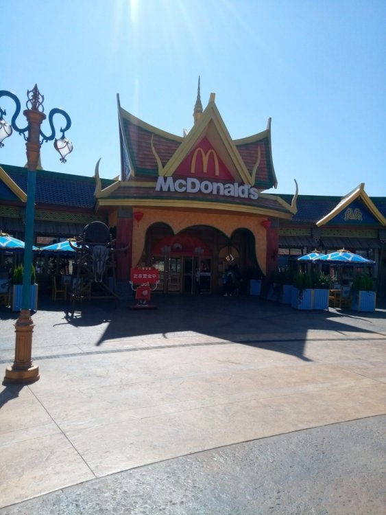 1389951598_ColorfulMcDonalds.thumb.jpg.2acd0aaa8a51103557878b86548eaccc.jpg