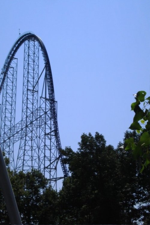 1399800093_MillenniumForce-CedarPoint(2007_07.30)-03.thumb.JPG.67a740659cc763485345fcb9ddc410ae.JPG