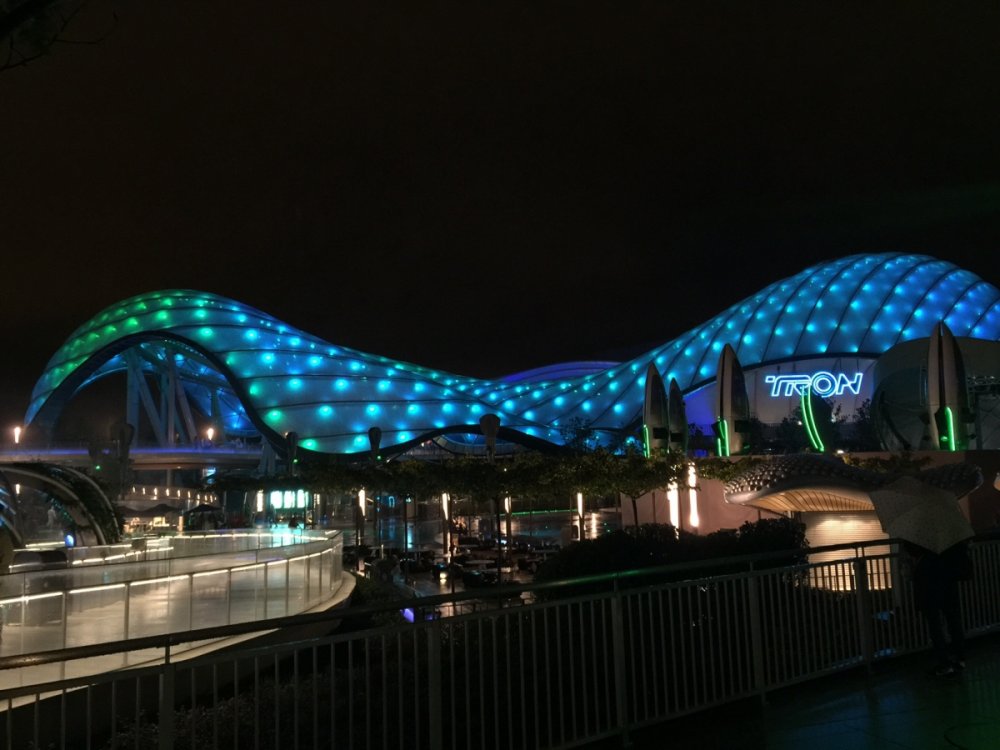 1416826795_TRONNight.thumb.jpg.286f8a0b492d3ce43dbc61d596cd44ad.jpg