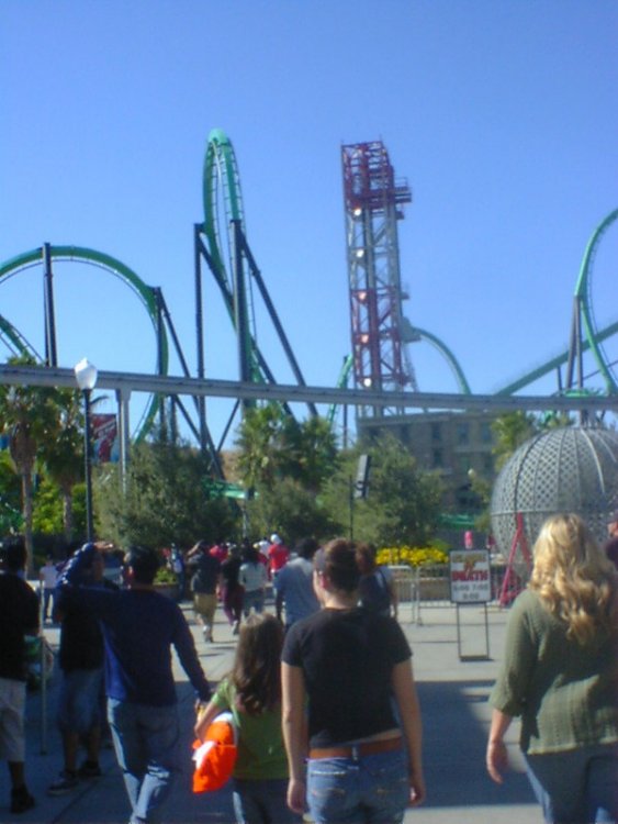 1440465491_MagicMountain4066.thumb.jpg.c05eac057ec9c0a8a37f617b0e7d4691.jpg