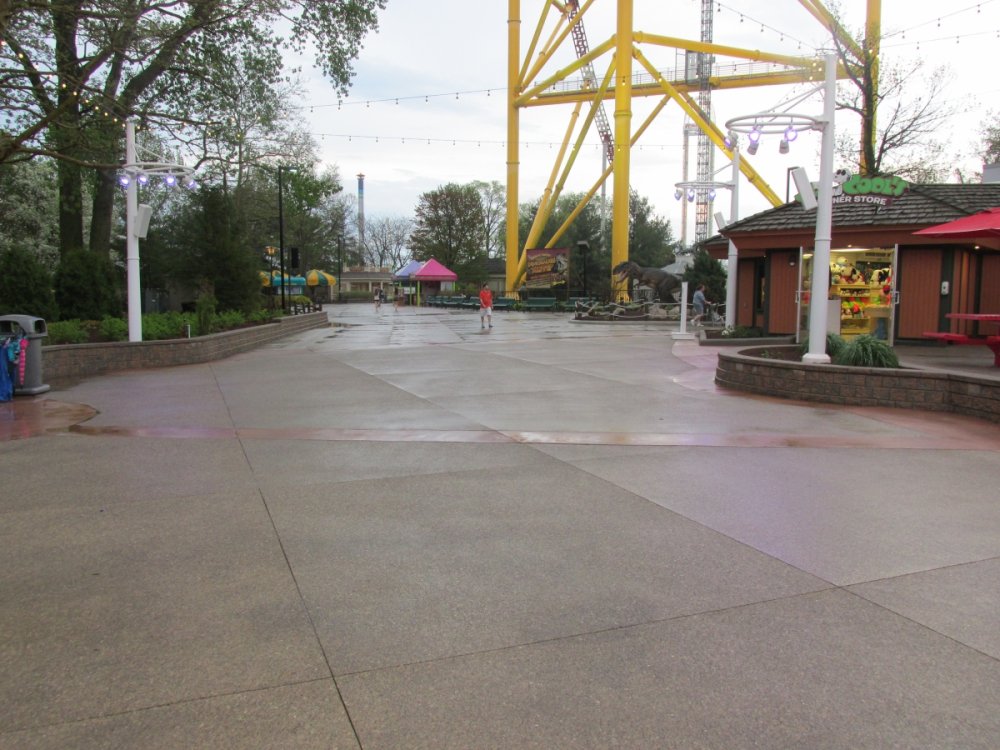 144778968_cedarpoint2015openinddayandrougaroumedia258.thumb.JPG.1d0801d10a9a984ebe8d93d0462f91ee.JPG