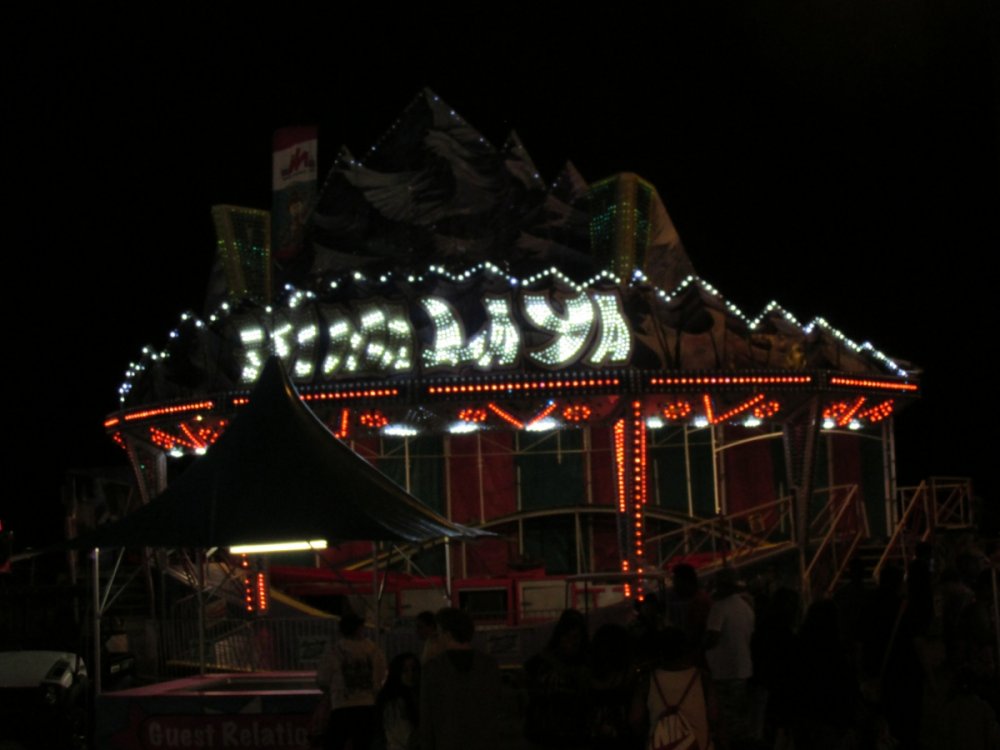 1448486706_coastermaniaandcarnival2015307.thumb.JPG.6cfcb6f3220a1e5708a6a7528822b596.JPG