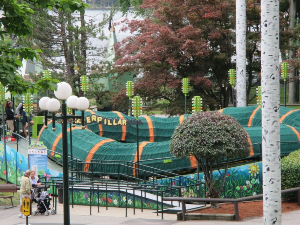 A Quick Trip to Canobie Lake Park in Salem, New Hampshire - Britt Rose