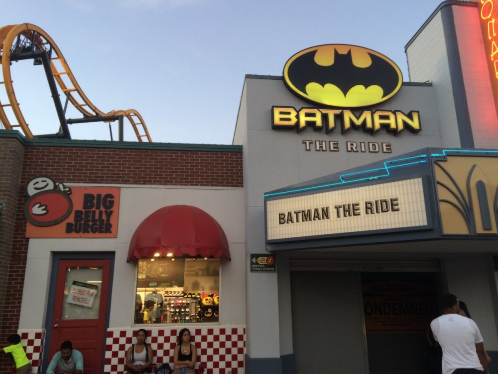 1482240351_BatmantheRideStation.thumb.JPG.ed8f3869826bfdddcdb901b433688110.JPG
