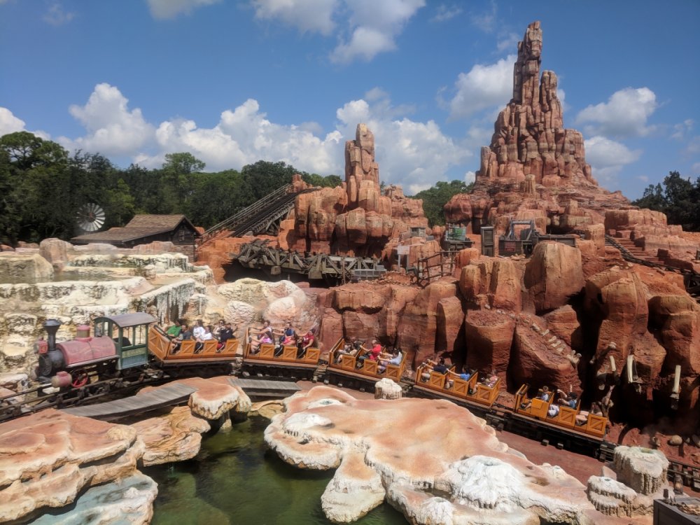 1546586068_BigThunderMountain.thumb.jpg.2c317bd3e79d98ed92953a593addbeee.jpg