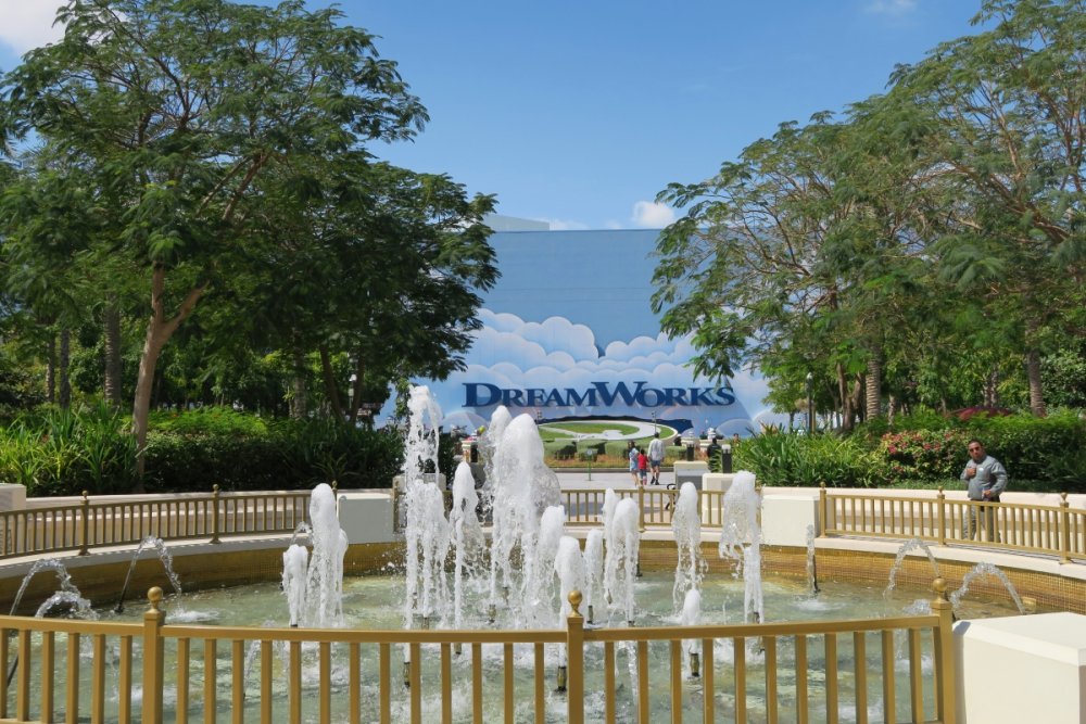 1567318205_DreamWorksExterior1.thumb.jpg.33b6748330e0479de74f3f6bda3c7018.jpg