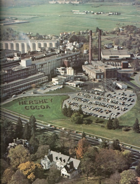 1627672833_HersheyChocolateWorld5.thumb.jpg.d43d9d0d2136e25c278150728a6a55ac.jpg