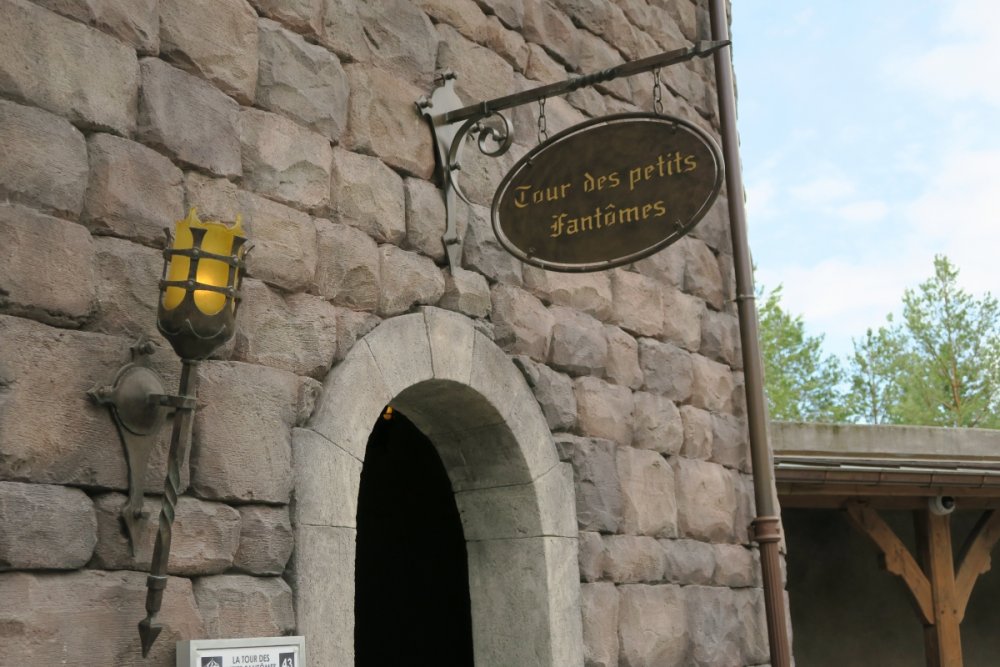1641756479_TourdesPetitsFantomesSign.thumb.jpg.2d0b9a99b9fdb8e76bfab3f08e986216.jpg