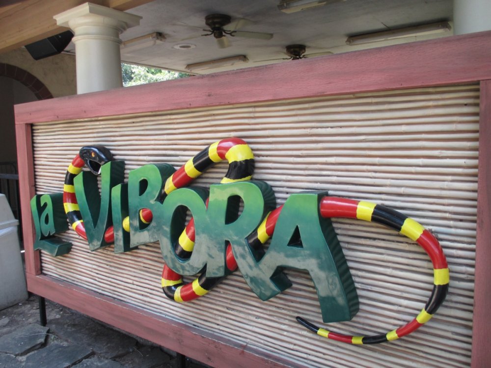 1651183513_LaViboraSign.thumb.JPG.c7708ca27d8f0a231cbf8543a72adbec.JPG