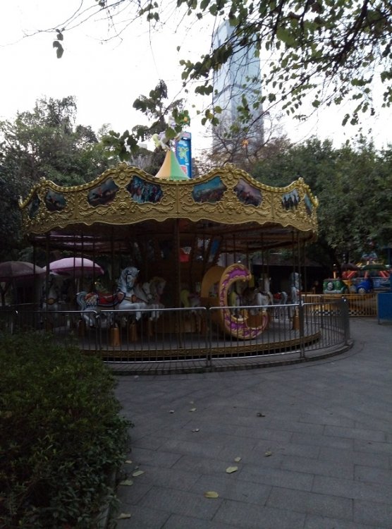 1653219161_LiuhouParkCarosel.thumb.jpg.9a999620f53c063d90d24ab1a7da5b60.jpg