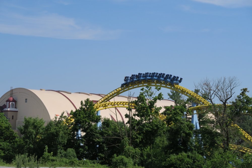 1681602617_Skyrush2ndHill(Side).thumb.JPG.757e0e437921534a6b2b15ca6526f2ce.JPG