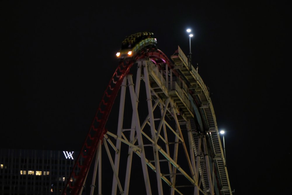 1700817763_BigAppleCoaster1stDrop(Side).thumb.JPG.9da8b781f9745538002d6b680756bbcb.JPG