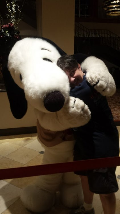 1710631899_snoopyhug.thumb.jpg.b13786229c67fdd8852d274bee7e64dc.jpg