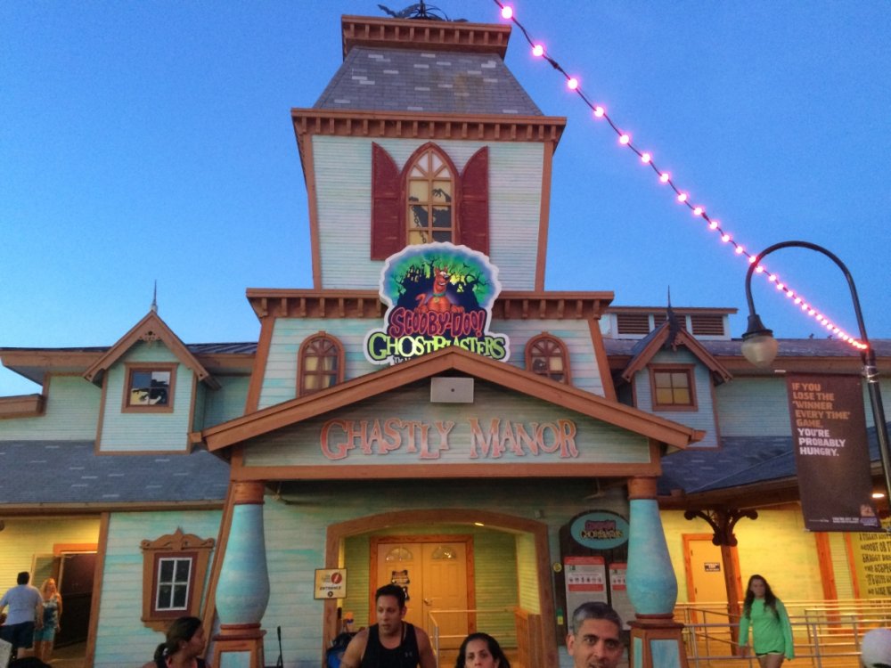 1728282108_ScoobyDooGhostblasterBuilding.thumb.JPG.2487427d2479b4e47f26b25461fd2f2f.JPG