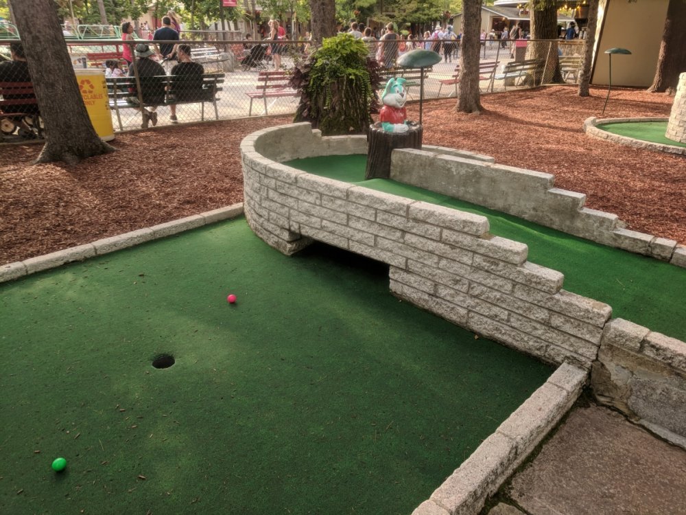 1743023963_MiniGolf1.thumb.jpg.c4a3c75910bbc116aa7e6e80b3855a64.jpg