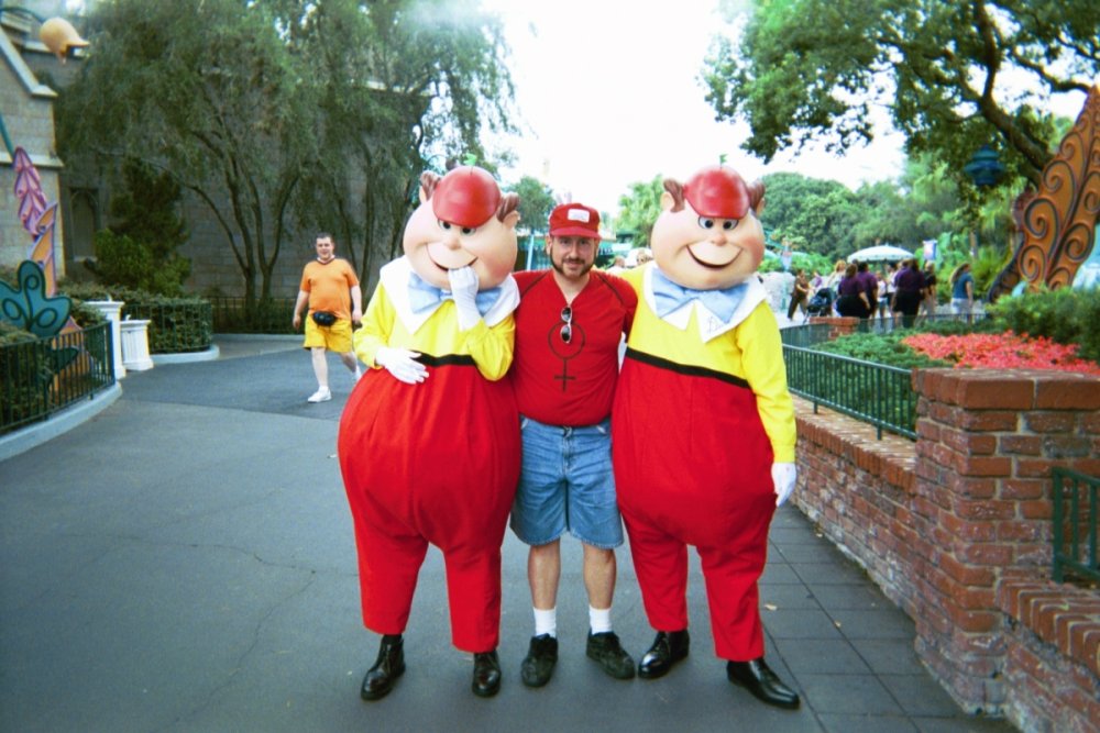 1743205287_TweedleThree.thumb.JPG.bb21bd960dfdc117851bca452a955a9e.JPG