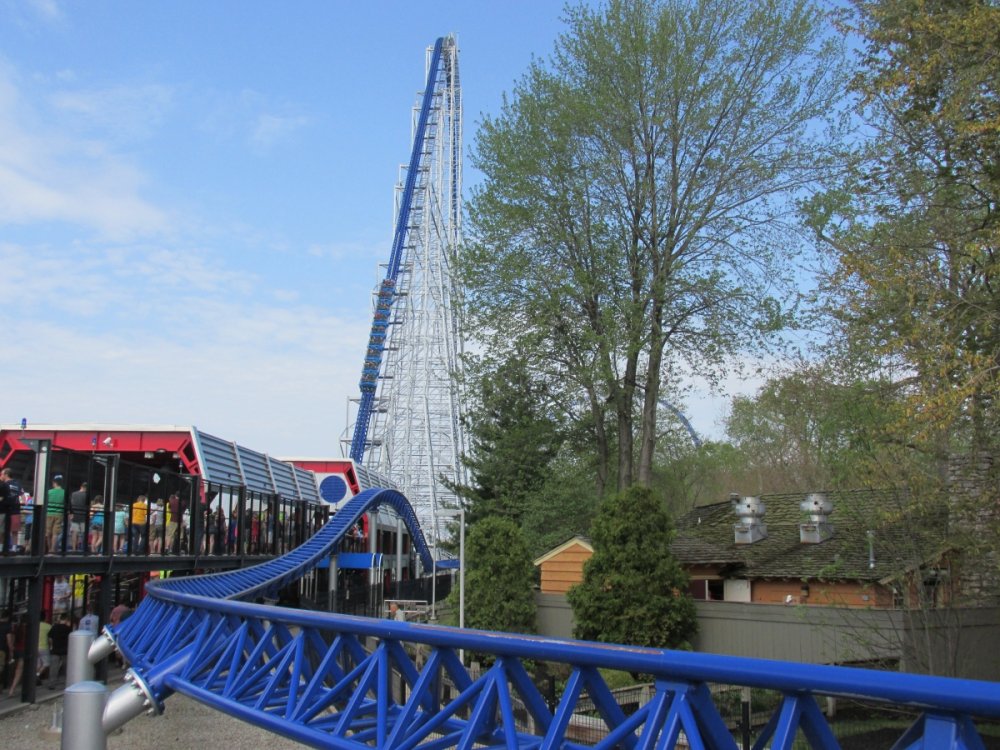 1745219604_cedarpoint2015openinddayandrougaroumedia288.thumb.JPG.f131186fadba505001bdc7041a006adf.JPG
