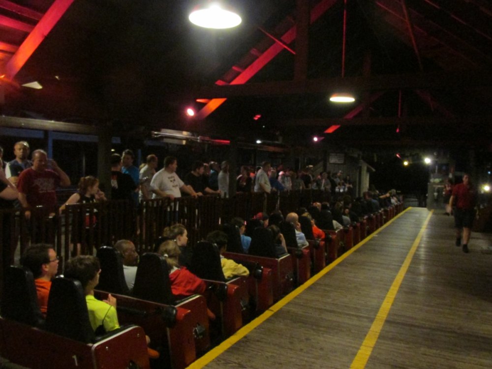1750127118_coasterstock2015197.thumb.JPG.dd982a55a5479981de66d7cb9d3e5b02.JPG