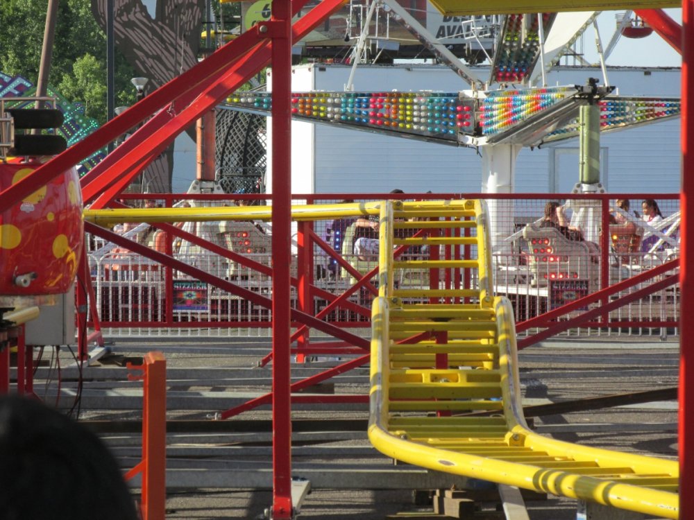 1776575236_coastermaniaandcarnival2015245.thumb.JPG.0671ea57af9a71ca32a74ed7f9a995d7.JPG